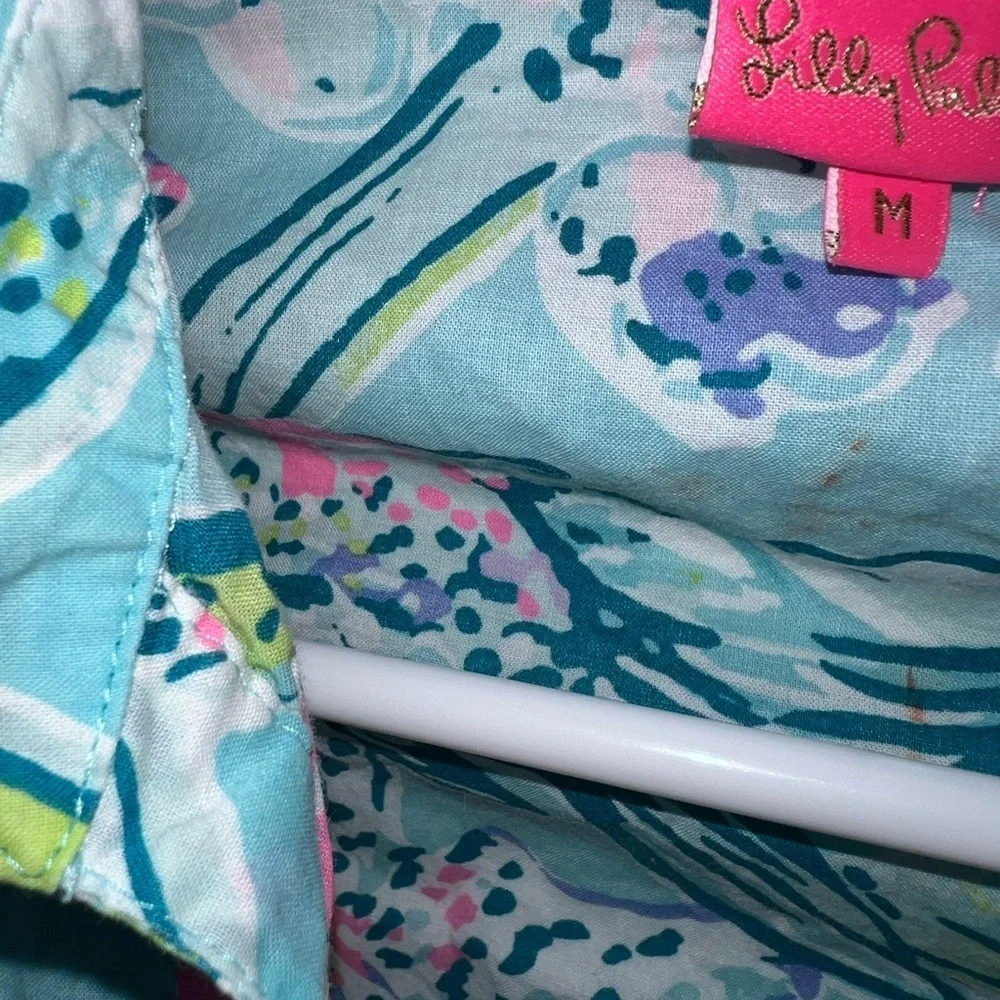 Lilly Pulitzer features blue